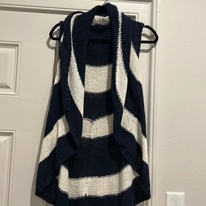 Cabi sleeveless cardigan sweater